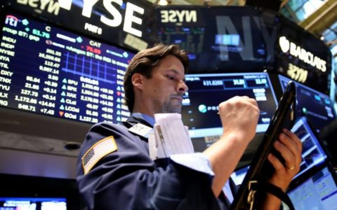 外盘期货白银波动大吗